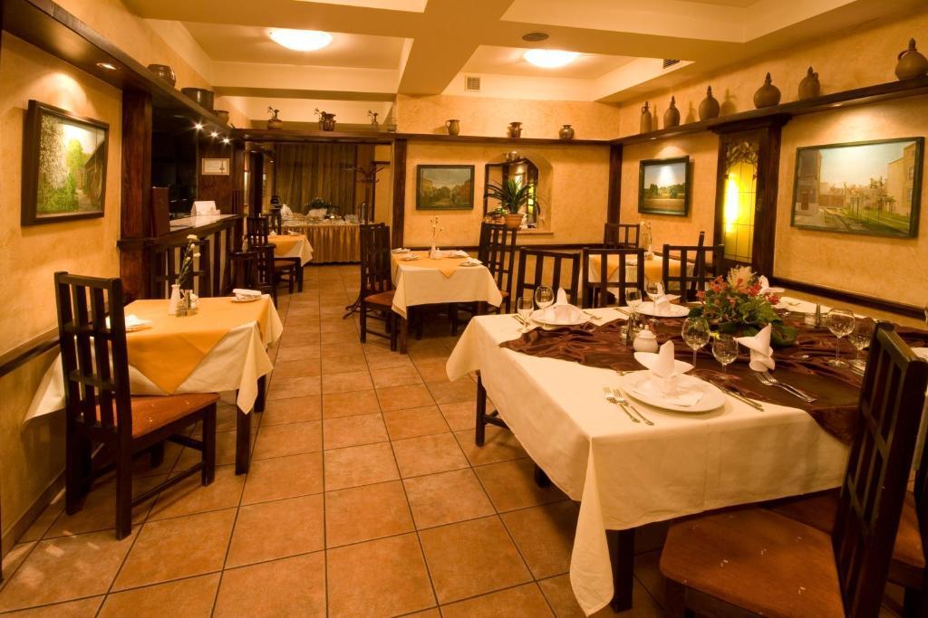 Stary Toruń Hotel Retman מראה חיצוני תמונה