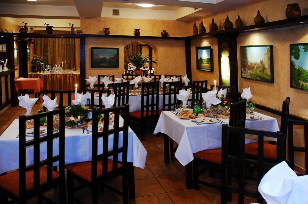 Stary Toruń Hotel Retman מראה חיצוני תמונה