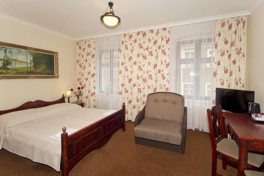 Stary Toruń Hotel Retman מראה חיצוני תמונה
